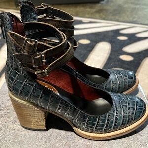 Freebird Randi Shoe Turquoise Croco, Size 8